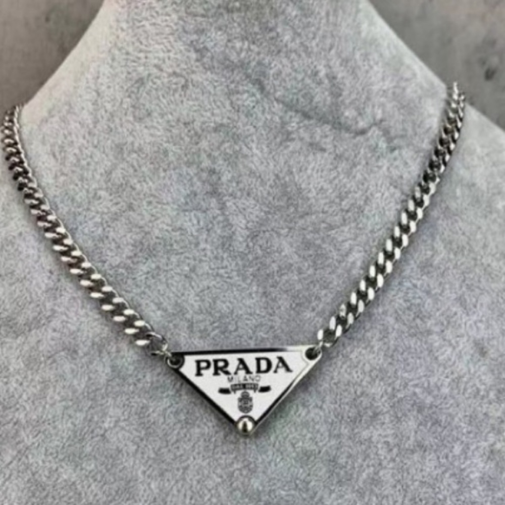 🎄Flash Sale🎄White Prada Tag necklace